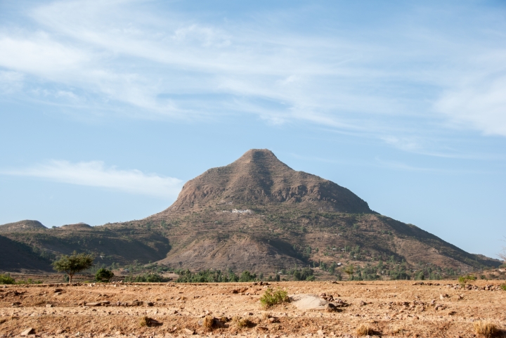 The arid landscape where Mulu lives.