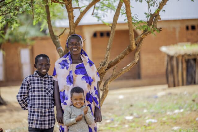 Suzana with her son and granddaughter.